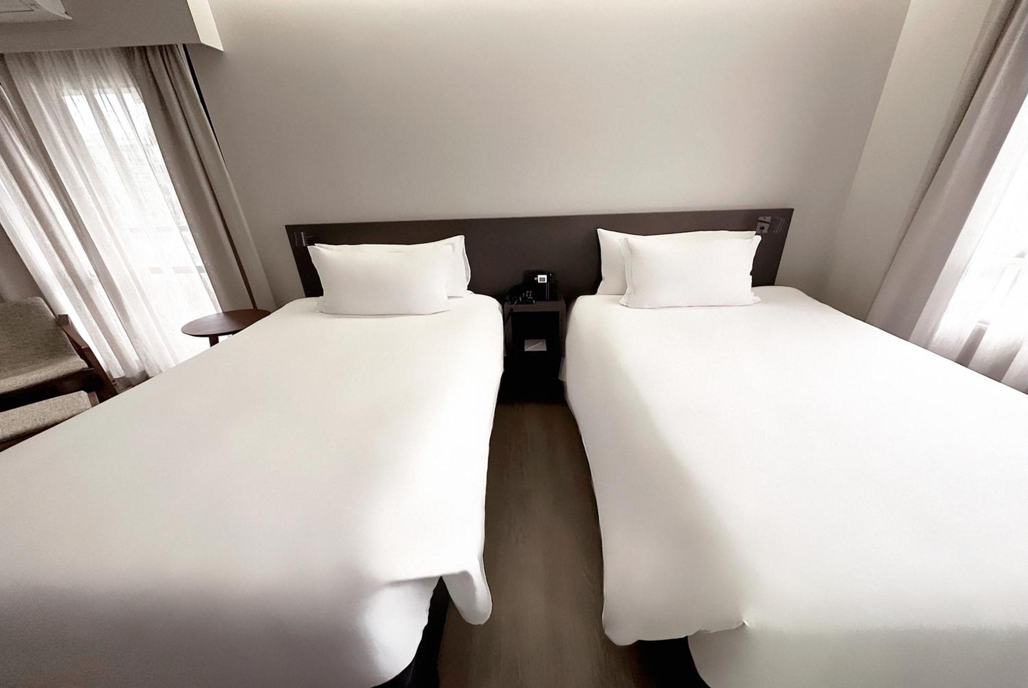 Premier Room with Two Single Bed and Bath